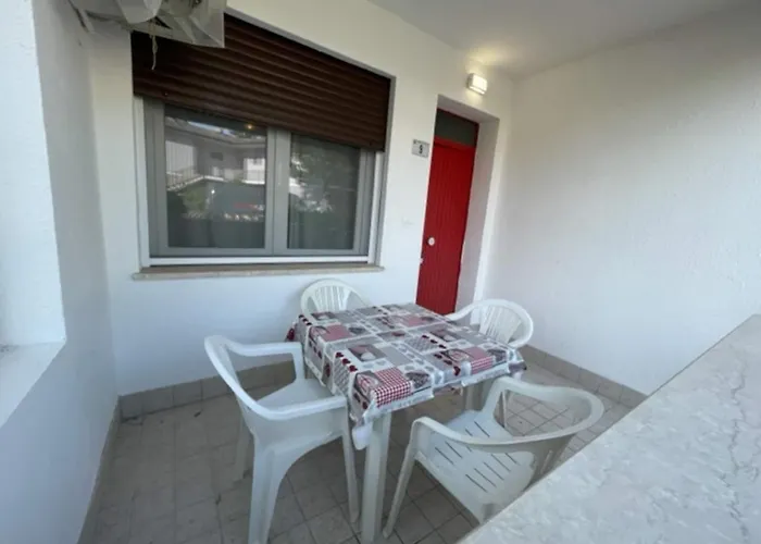 Spacious Italian Near *