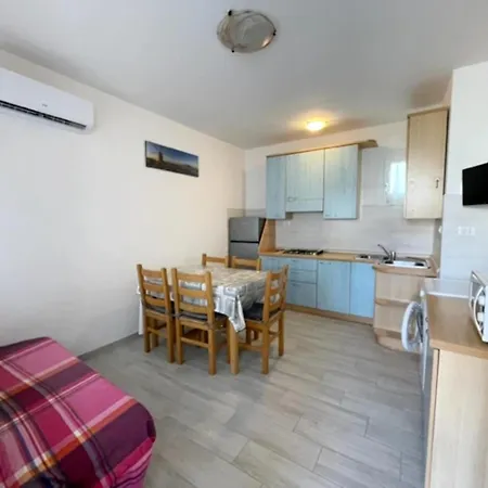 Spacious Italian Near Розолина-Маре