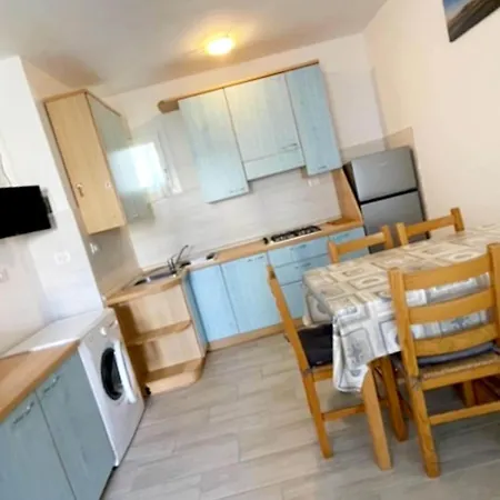 Spacious Italian Near Апартаменты